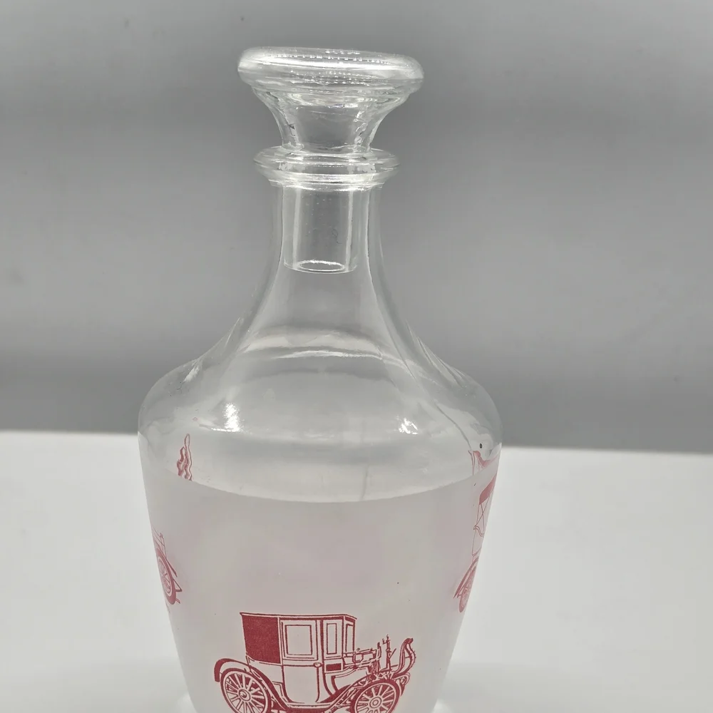 Vintage Glass Decanter with Pink Car Design - Picture 4 of 4